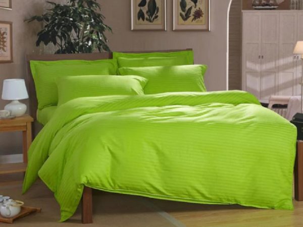 Lenjerie de pat dublu, din bumbac 100% Damasc, 2 persoane, 4 piese (cearceaf cu elastic 160x200 cm) Pucioasa